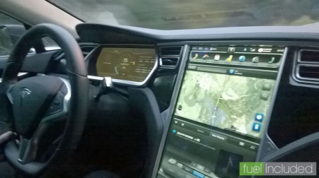 Tesla Model S Taxi: 17" Touchscreen