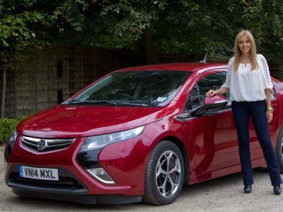 Carol Vorderman trials Vauxhall Ampera (Image: Vauxhall)