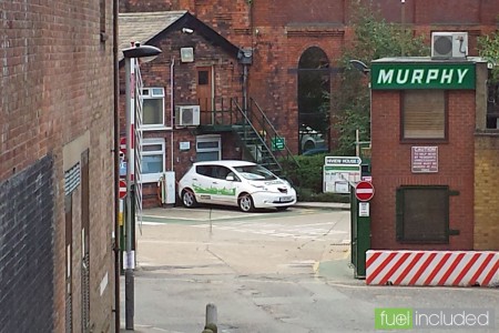 Nissan Leaf on charge in Highgate (Image: T. Larkum)