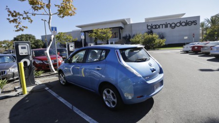 Nissan Leaf on charge