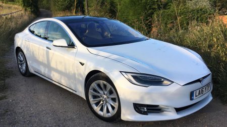 Tesla Model S 60D (Image: Top Gear)