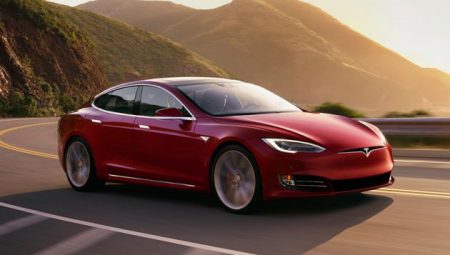 The Model S P100D Ludicrous can cover more than 300 miles on a charge