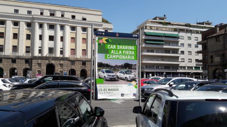 Renault ZOE Car Sharing poster in Padua (Image: T. Larkum)